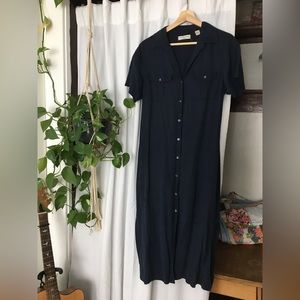 ✨SOLD✨Vintage button down midi dress.